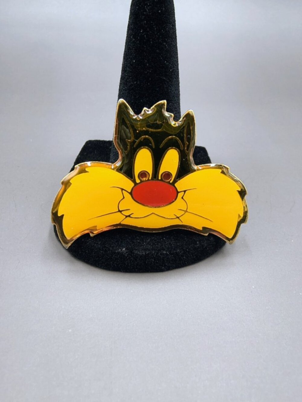 Vintage Sylvester the Cat Face Enamel Brooch Pin - Warner Bros Looney Tunes 1989